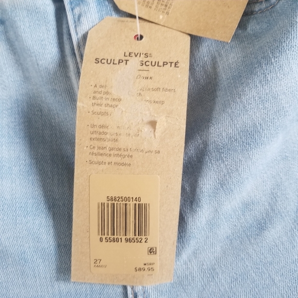 BNWT Light Wash Levi's jeans. - Picture 4 of 5